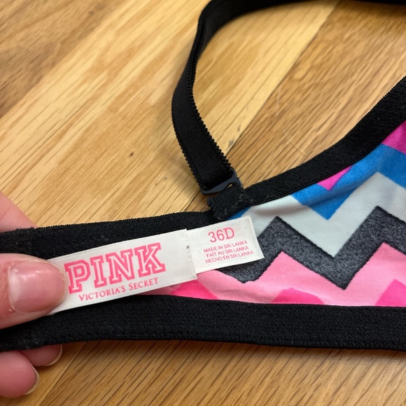 PINK wear everywhere Demi bra - Picture 3 of 3